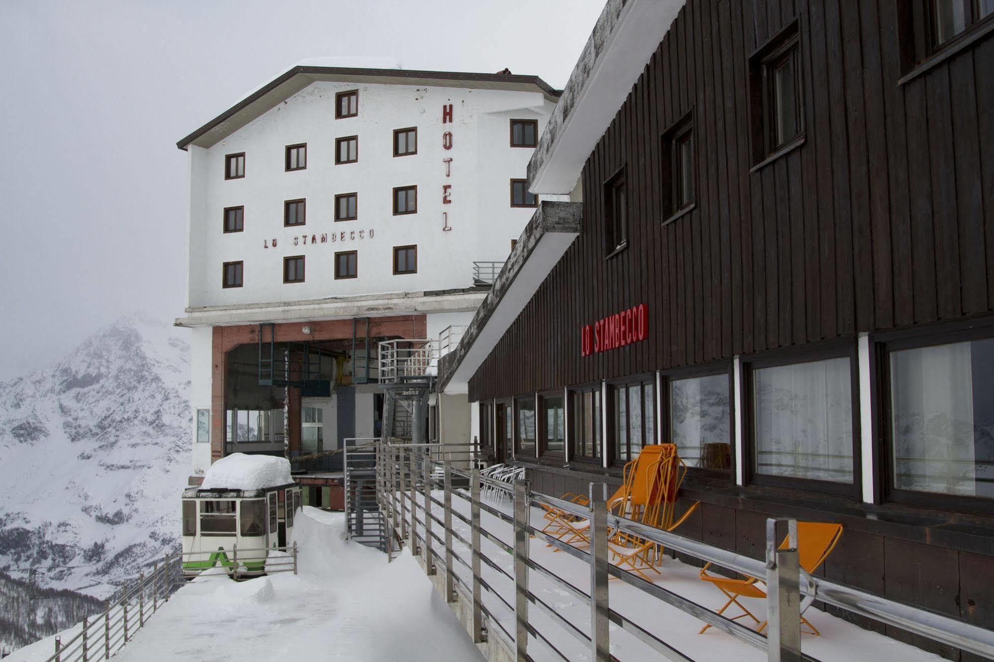 Hotel Lo Stambecco Breuil-Cervinia Exterior photo